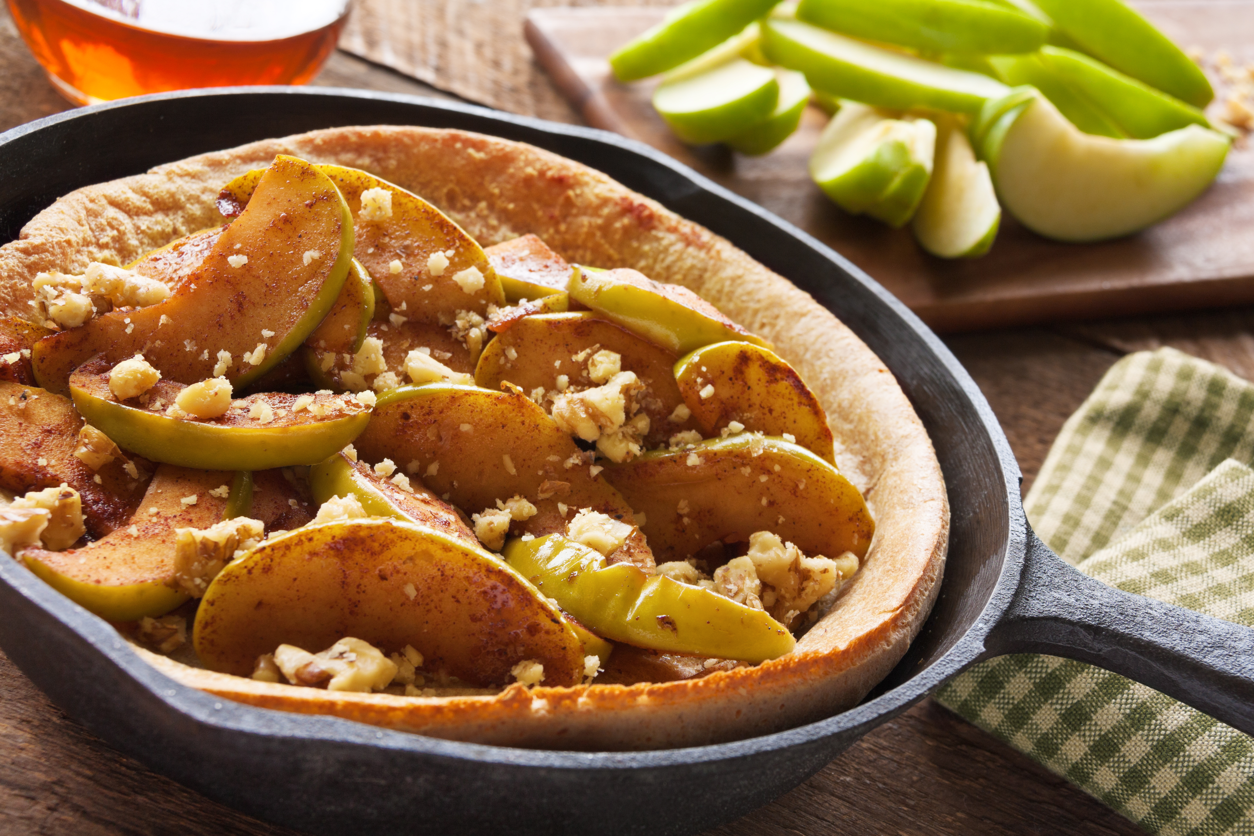 Whole Wheat Dutch Baby Pancake with Cinnamon Apples