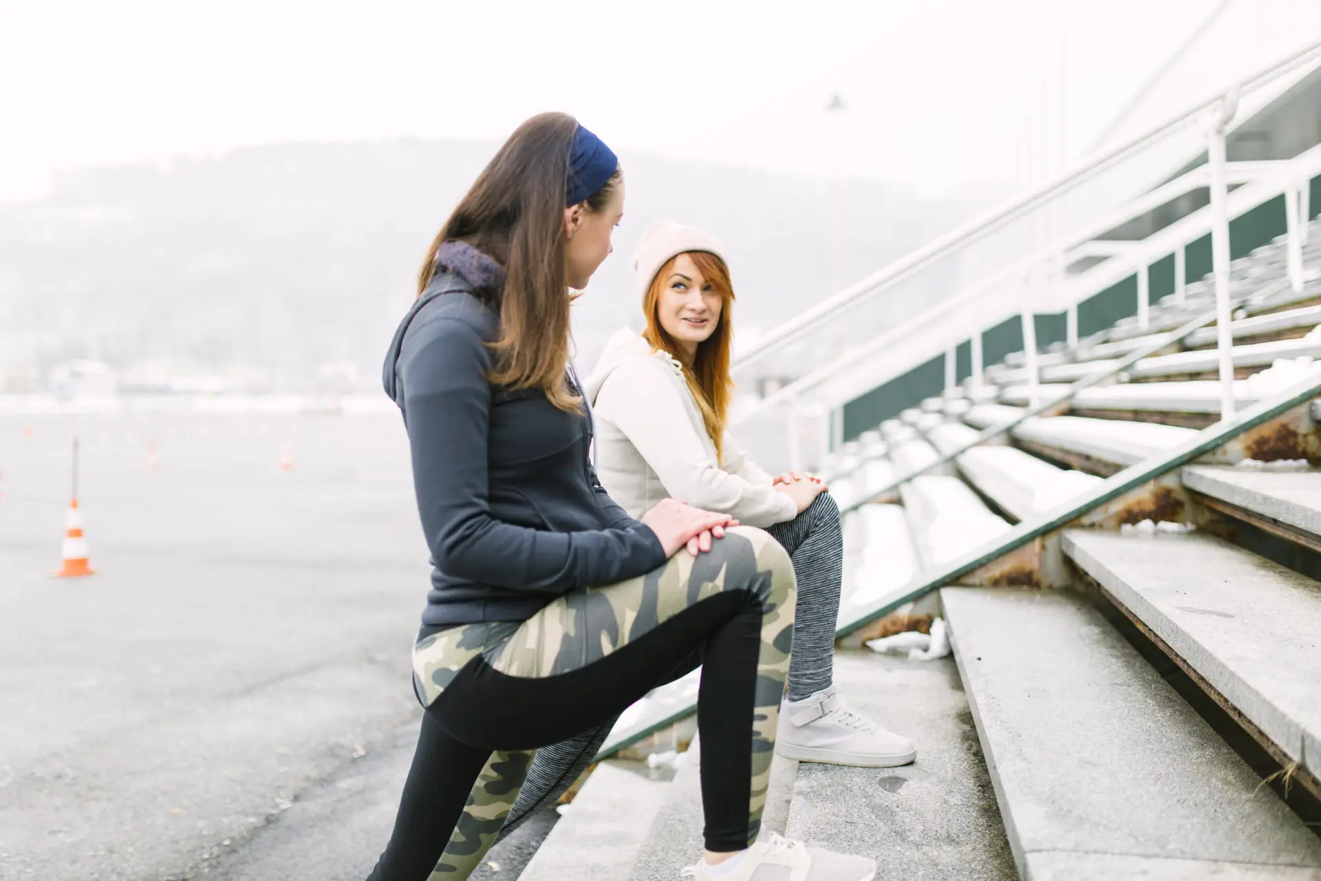 women-exercising-in-the-winter