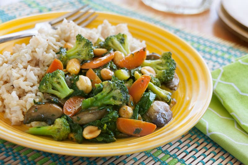 Broccoli Peanut Stir Fry - Guiding Stars
